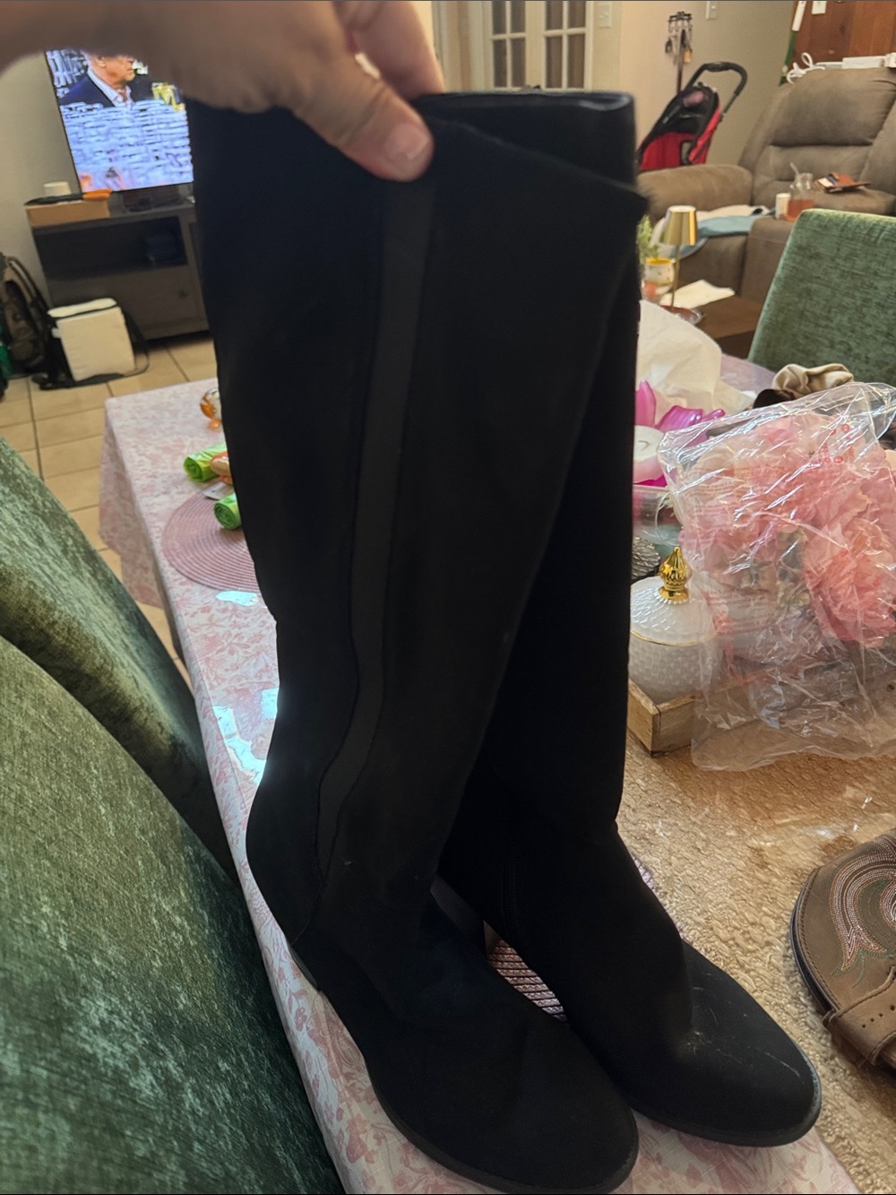 Women's Black Knee-High Heeled Boots